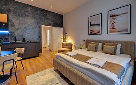 Mh15 Suites Prague